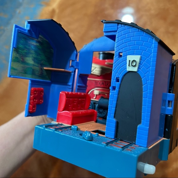 Vintage Harry Pocket Polly Pocket Mini Playset Hogwarts Station - Picture 4 of 10